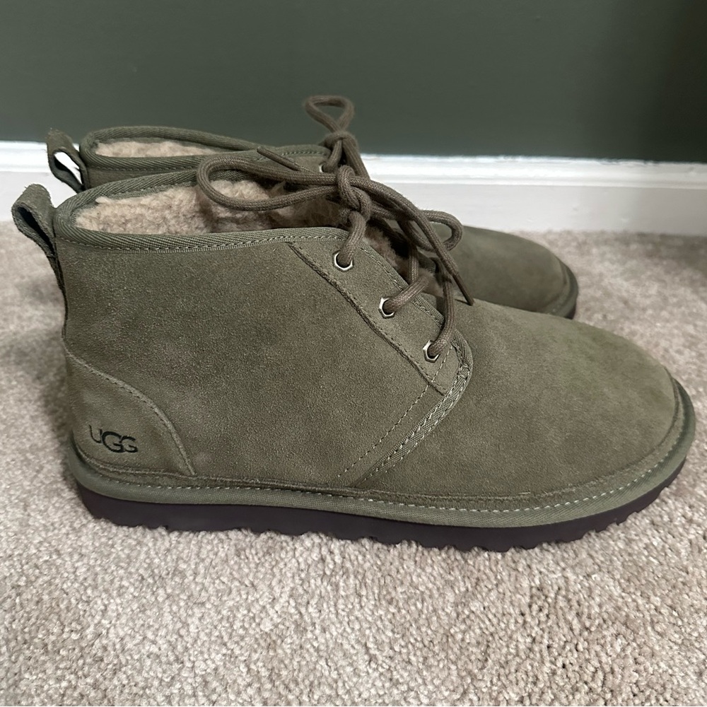 Men’s Size 10 Neumel Ugg Boots
